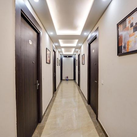 Super Townhouse The Royal Casa Hotell Ghaziabad Exteriör bild