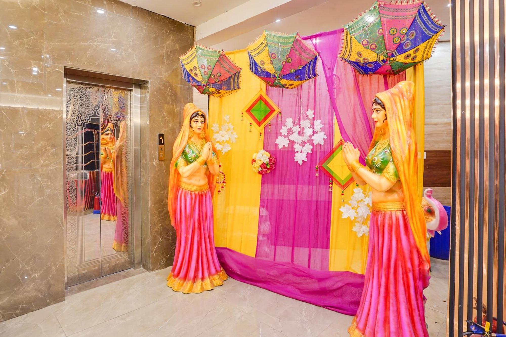 Super Townhouse The Royal Casa Hotell Ghaziabad Exteriör bild