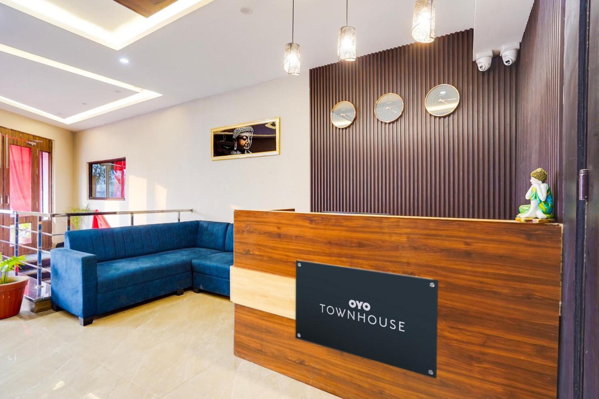 Super Townhouse The Royal Casa Hotell Ghaziabad Exteriör bild